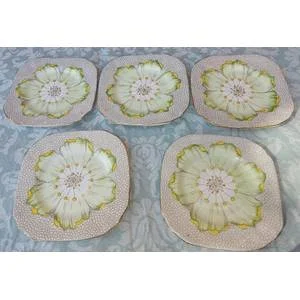 A RARE VINTAGE SET OF 5 TUSCAN FINE ENGLISHBONE CHINA MADE IN ENGLAND CAKE PLATES SOLD AS IS