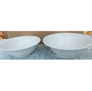 TWO BASIC WHITE BY MAXWELL & WILLIAMS SERVING BOWLS